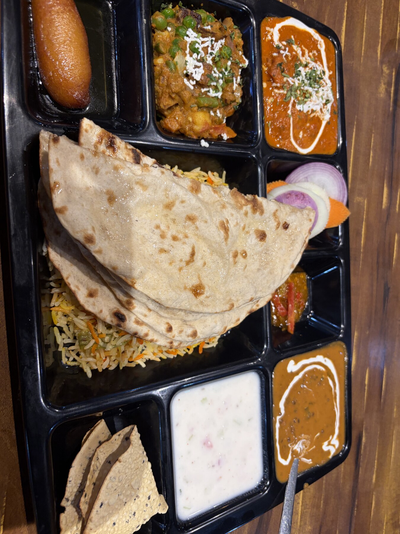 Dinner at Kashmere Gate before heading to Delhi Airport T3.